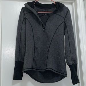 Black slimming jacket with thumb holes